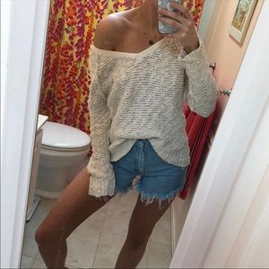 FREE PEOPLE SWEATER SIZE SMALL